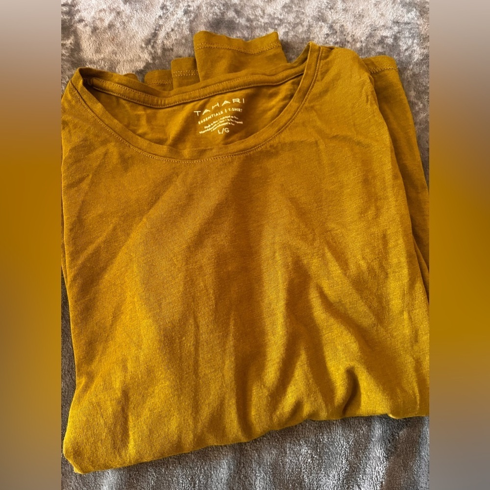 Tahari long sleeve top size large